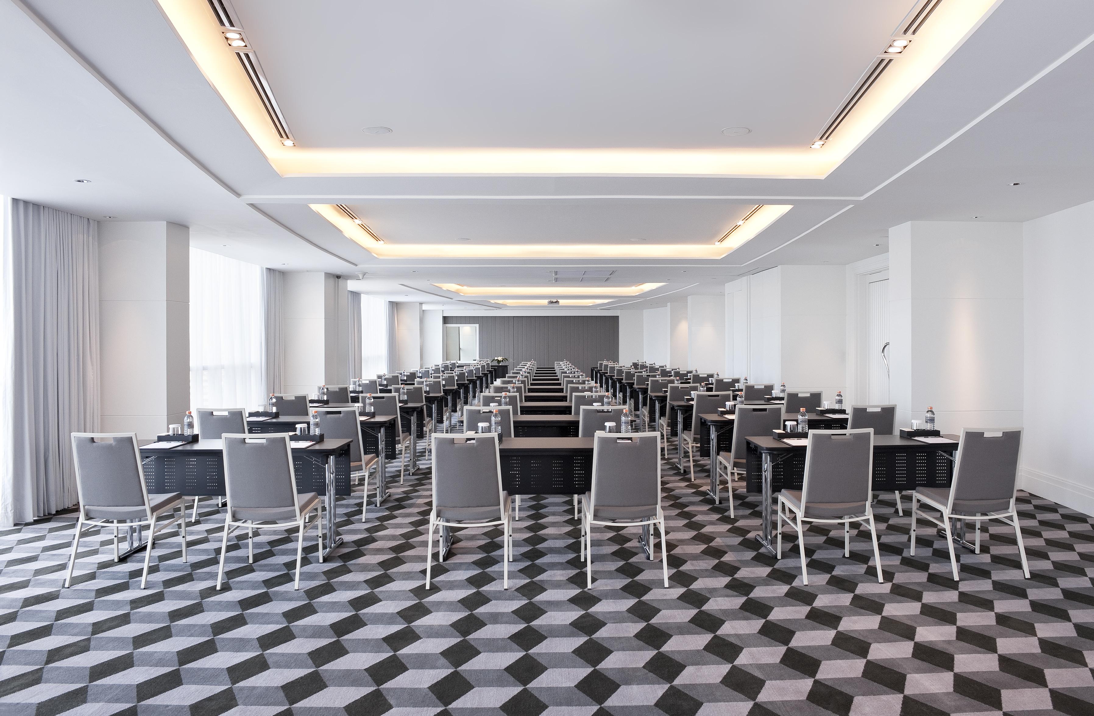 Pullman Bangkok Hotel G - SHA Plus Certified Kültér fotó The ballroom